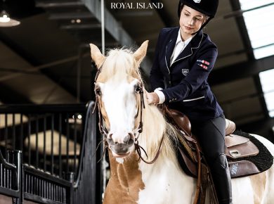 Học Viên Cưỡi Ngựa Hoàng Gia Vinhomes Royal Island Lần Đầu Tiên Xuất Hiện Tại Việt Nam